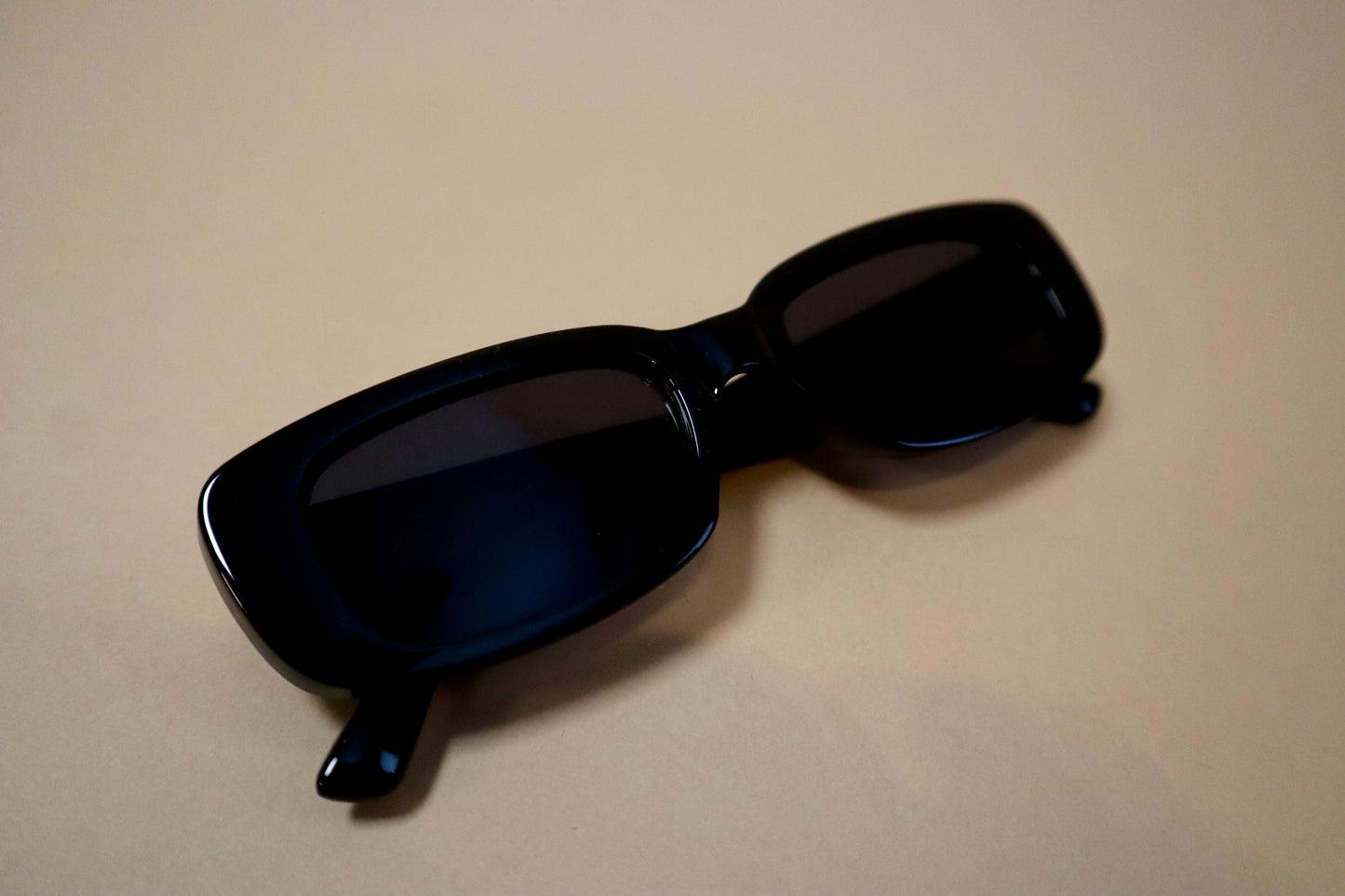 Milan Sunglasses-Black